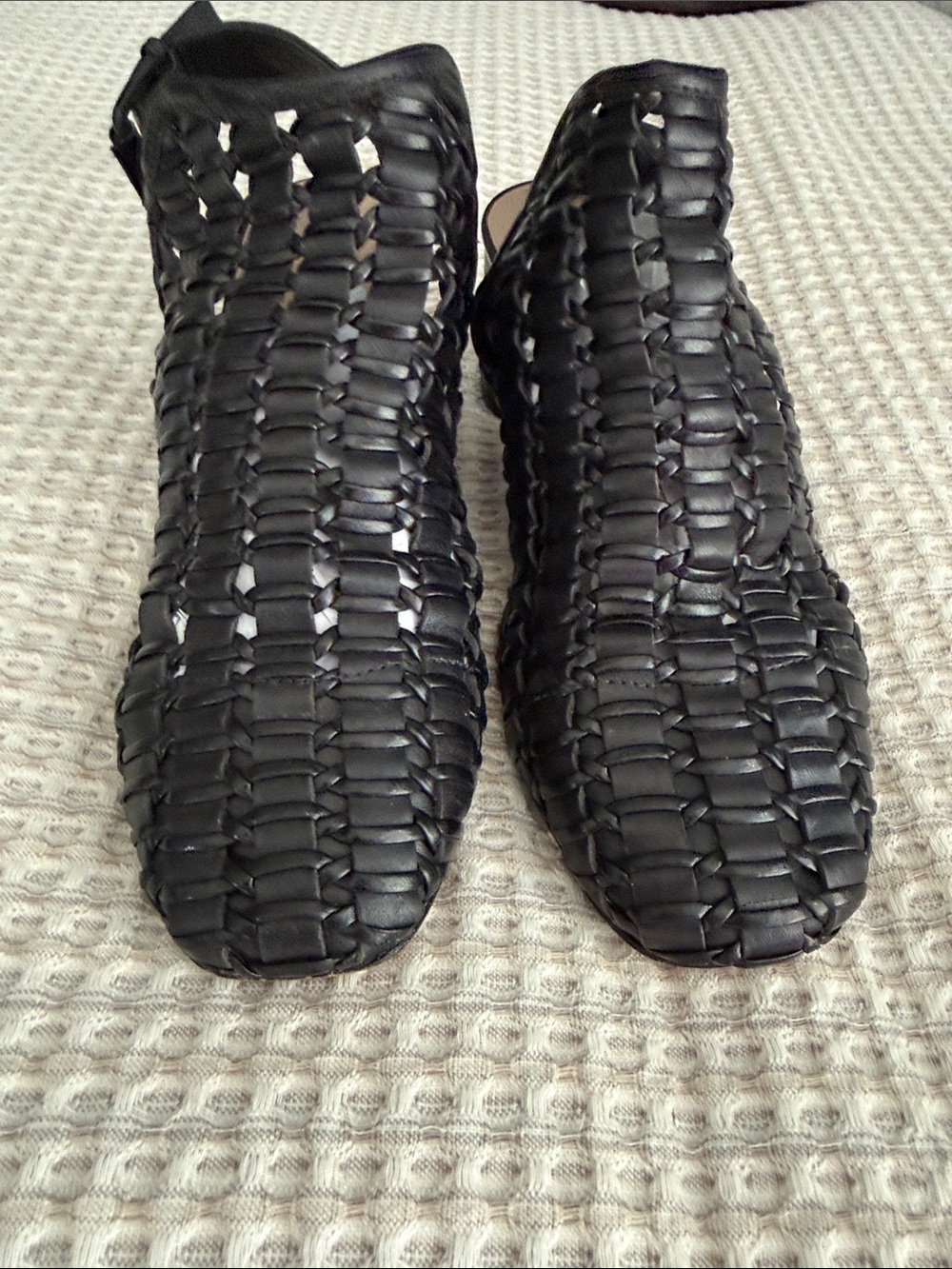Donald J. Pliner Black Woven Leather sandals in size 7